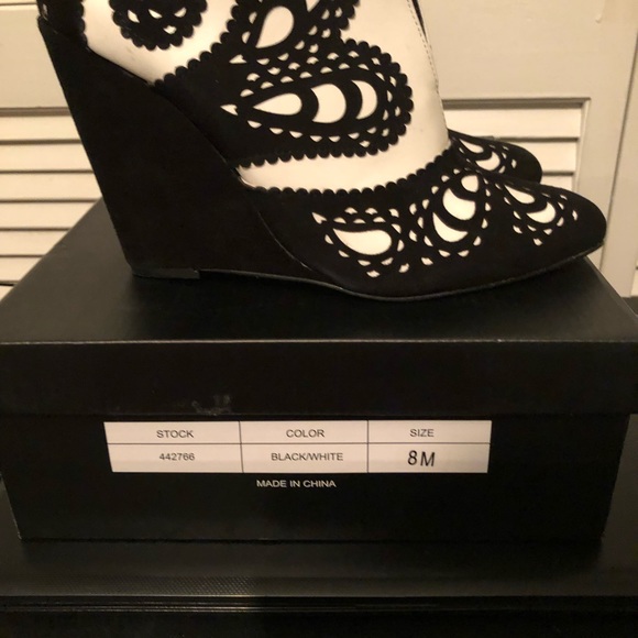 June Ambrose black/white bootie - Picture 4 of 5